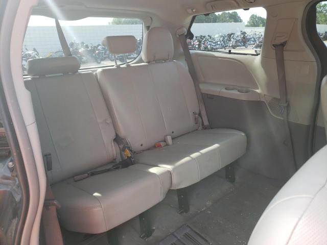 Photo 9 from auction – 2011 TOYOTA SIENNA XLE with VIN 5TDYK3DC2BS026912