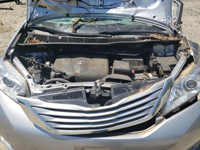 Photo 7 from auction – 2017 TOYOTA SIENNA LE with VIN 5TDKZ3DC6HS874706