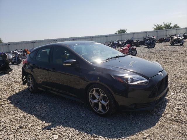 FORD FOCUS ST 2013 مع رقم تعريف المركبة 1FADP3L94DL196849 - صورة من المزاد