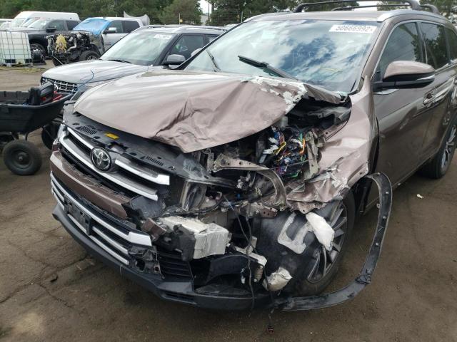 Photo 9 from auction – 2018 TOYOTA HIGHLANDER with VIN 5TDJZRFH4JS867461