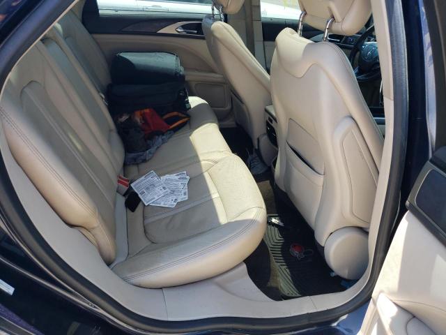 Photo 6 from auction – 2017 LINCOLN MKZ RESERV with VIN 3LN6L5F95HR629958