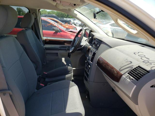 Photo 5 from auction – 2010 CHRYSLER TOWN & COU with VIN 2A4RR5D19AR249203