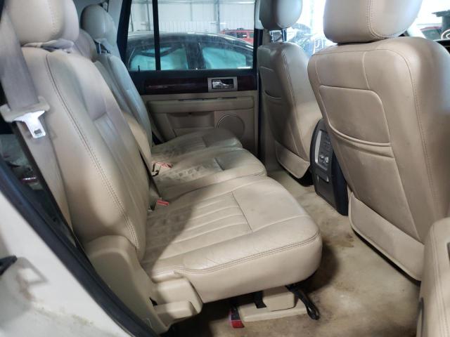 Photo 6 from auction – 2005 LINCOLN NAVIGATOR with VIN 5LMFU28575LJ03036