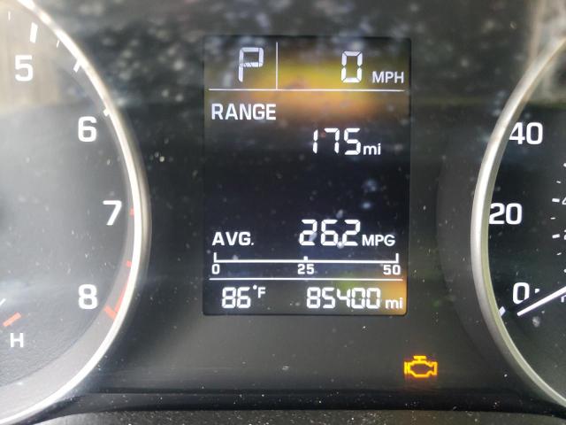 Photo 8 from auction – 2017 HYUNDAI ELANTRA SE with VIN 5NPD74LF2HH172176