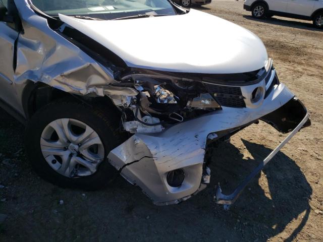 Photo 9 from auction – 2015 TOYOTA RAV4 LE with VIN JTMBFREV6FD149160