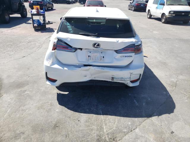 Photo 9 from auction – 2017 LEXUS CT 200 with VIN JTHKD5BHXH2288833