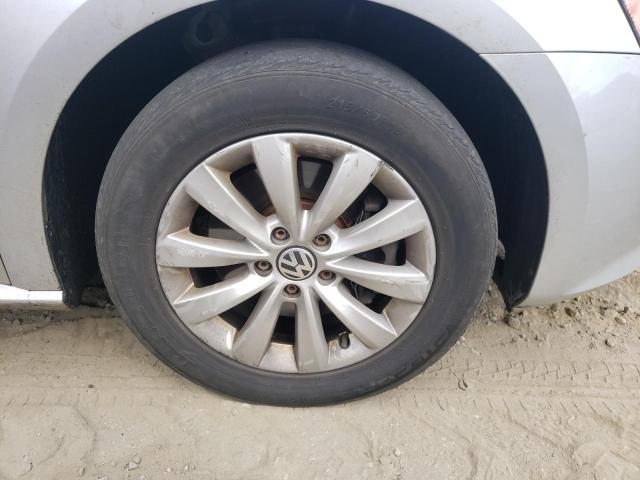 Photo 9 from auction – 2015 VOLKSWAGEN PASSAT S with VIN 1VWAT7A33FC098152