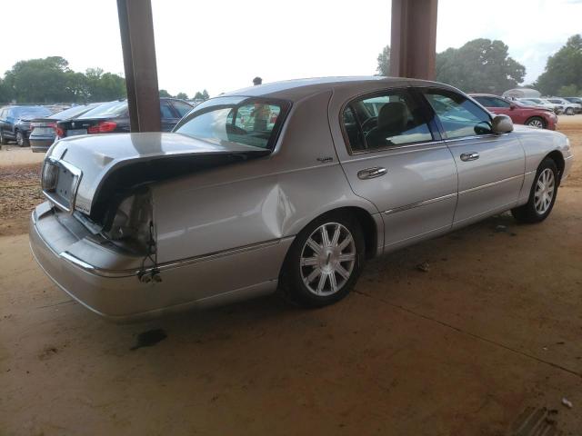 Photo 4 from auction – 2010 LINCOLN TOWN CAR S with VIN 2LNBL8CV3AX752571