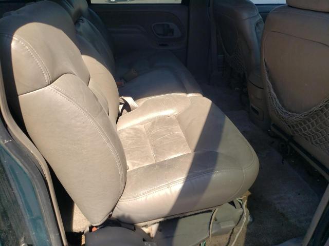 Photo 6 from auction – 1996 CHEVROLET SUBURBAN C with VIN 1GNEC16RXTJ350301
