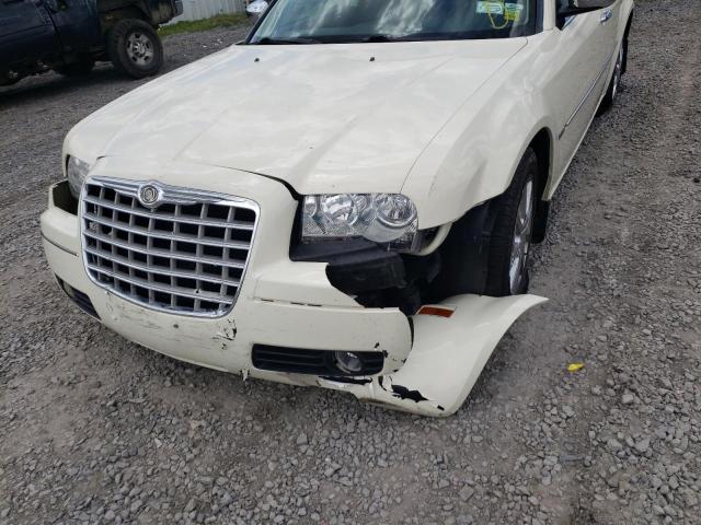 Photo 9 from auction – 2010 CHRYSLER 300 TOURIN with VIN 2C3CK5CV1AH133282