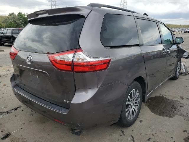 Photo 4 from auction – 2018 TOYOTA SIENNA with VIN 5TDYZ3DC0JS933829
