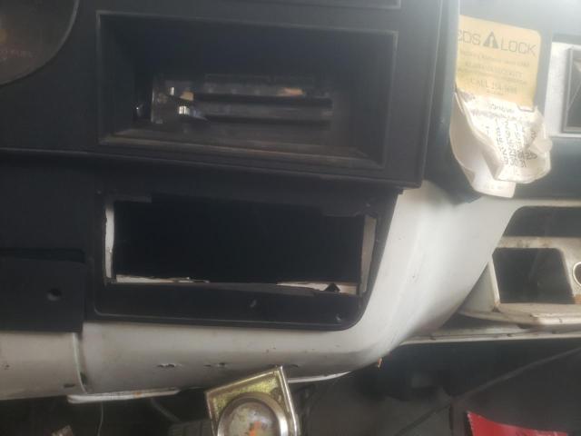 Photo 9 from auction – 1981 GMC C1500 with VIN 1GTCC14DXBF712409