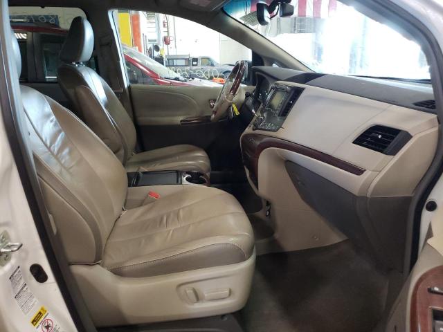 Photo 5 from auction – 2011 TOYOTA SIENNA XLE with VIN 5TDDK3DC1BS024034