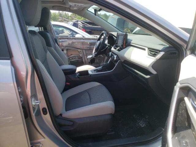 Photo 5 from auction – 2022 TOYOTA RAV4 XLE with VIN 2T3P1RFV2NC283752