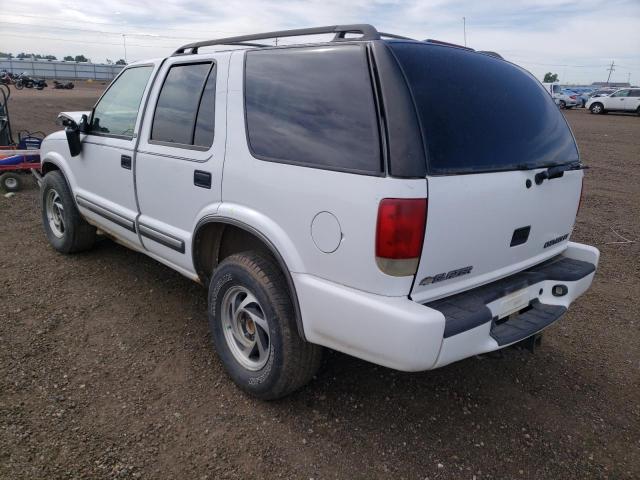 Photo 3 from auction – 2001 CHEVROLET BLAZER with VIN 1GNDT13W812155309