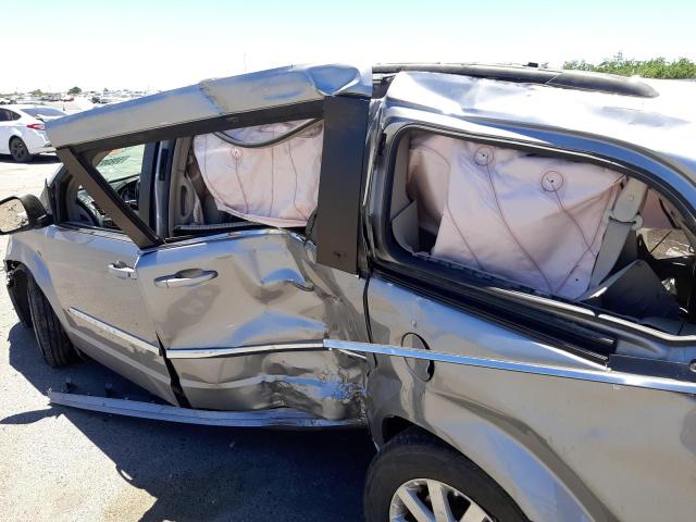 Photo 9 from auction – 2015 CHRYSLER TOWN & COU with VIN 2C4RC1BG1FR645091