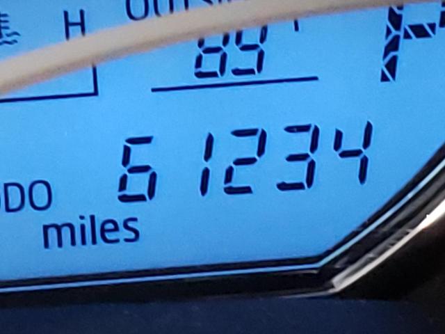 Photo 8 from auction – 2014 TOYOTA COROLLA L with VIN 5YFBURHE6EP134218
