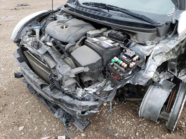 Photo 9 from auction – 2016 HYUNDAI ELANTRA SE with VIN 5NPDH4AE1GH694478