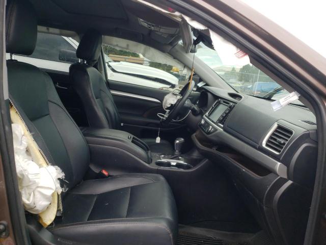 Photo 5 from auction – 2018 TOYOTA HIGHLANDER with VIN 5TDJZRFH4JS867461