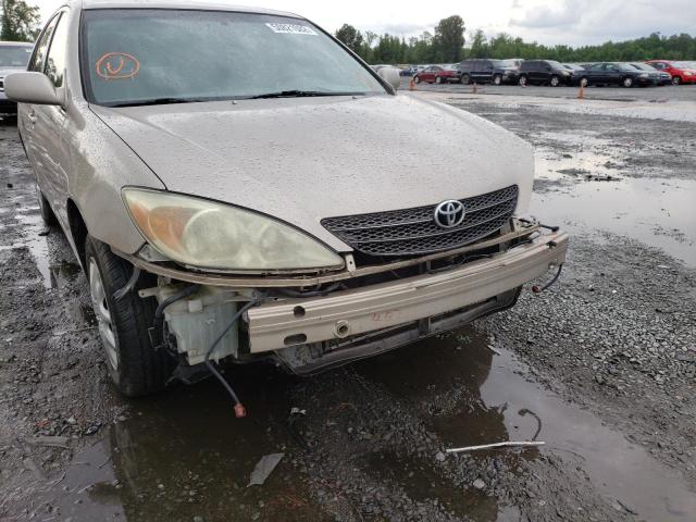 Photo 9 from auction – 2004 TOYOTA CAMRY LE with VIN JTDBE32K840252577