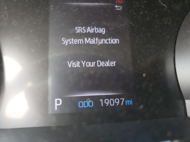 Photo 8 from auction – 2021 TOYOTA HIGHLANDER with VIN 5TDCZRAH0MS037869