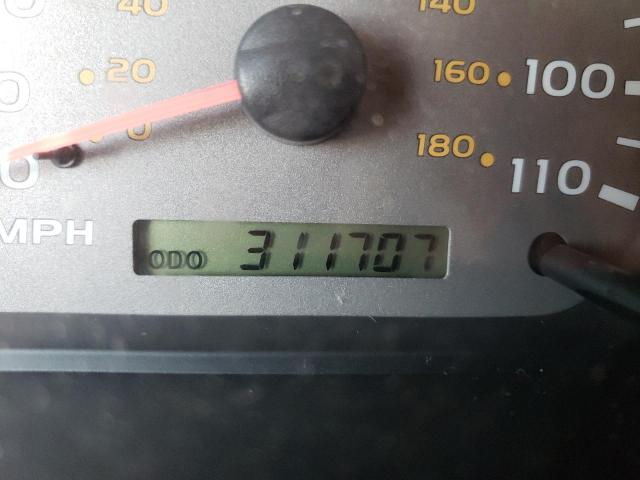 Photo 8 from auction – 2001 TOYOTA SEQUOIA SR with VIN 5TDBT44A51S014047