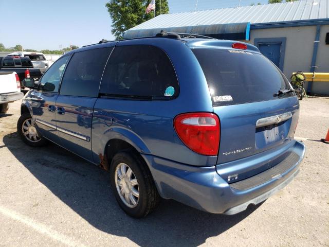 Photo 3 from auction – 2005 CHRYSLER TOWN & COU with VIN 2C4GP54L55R284783