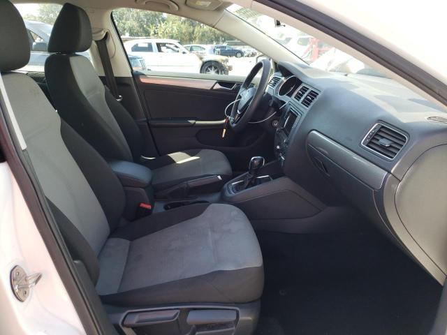 Photo 5 from auction – 2018 VOLKSWAGEN JETTA S with VIN 3VW2B7AJ5JM229854
