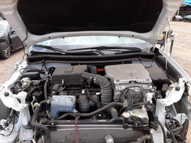 Photo 7 from auction – 2018 MITSUBISHI OUTLANDER with VIN JA4J24A52JZ032083