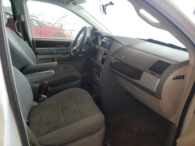 Photo 5 from auction – 2010 CHRYSLER TOWN & COU with VIN 2A4RR5D14AR503612