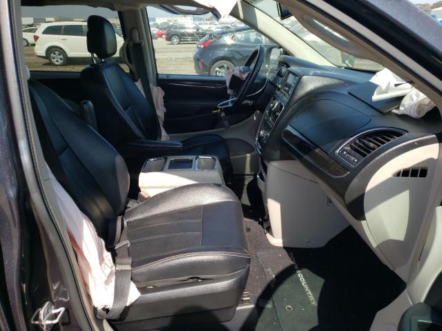 Photo 5 from auction – 2013 CHRYSLER TOWN & COU with VIN 2C4RC1BG1DR675012
