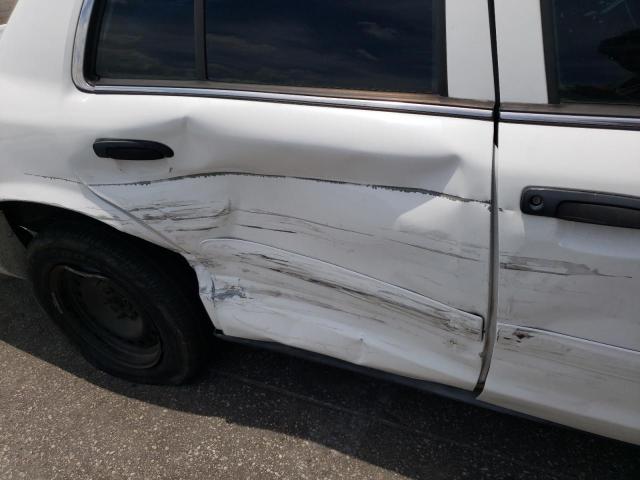 Photo 9 from auction – 2000 FORD CROWN VICT with VIN 2FAFP71W2YX156478