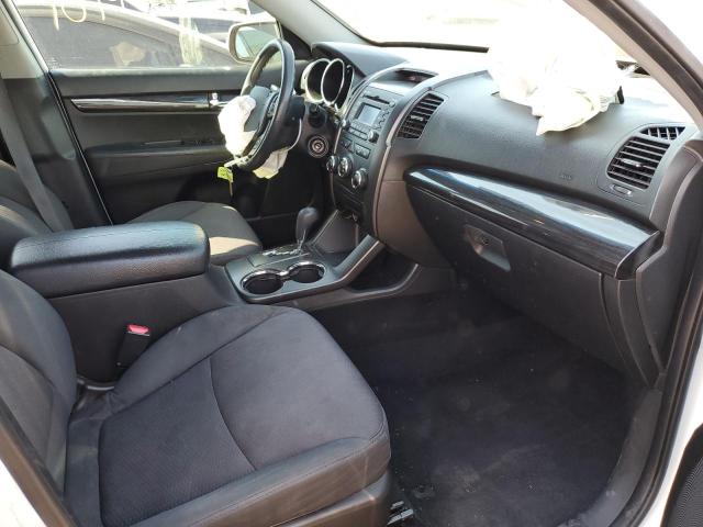 Photo 5 from auction – 2013 KIA SORENTO LX with VIN 5XYKT4A24DG404846