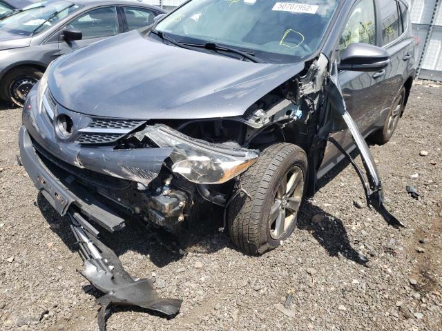 Photo 9 from auction – 2015 TOYOTA RAV4 XLE with VIN JTMRFREV8FD151054