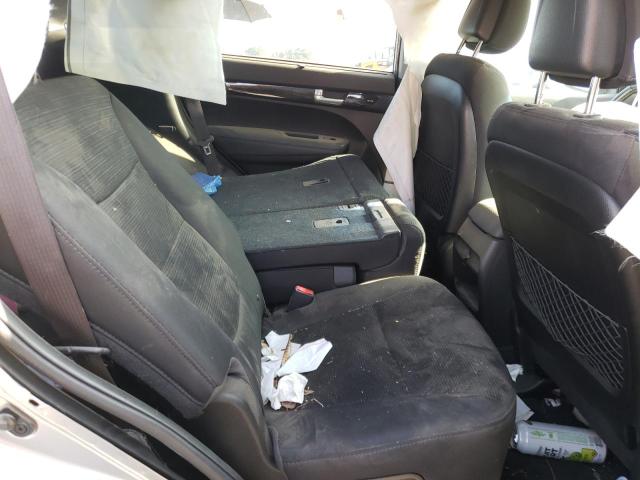 Photo 6 from auction – 2014 KIA SORENTO LX with VIN 5XYKT4A61EG483347