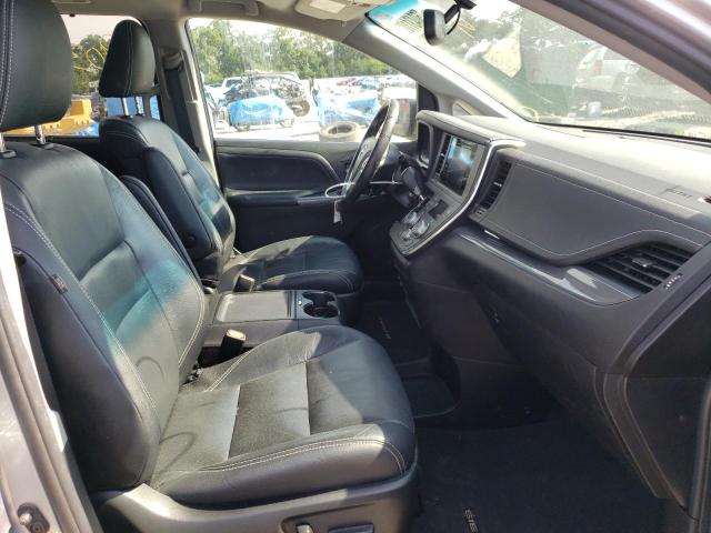 Photo 5 from auction – 2017 TOYOTA SIENNA SE with VIN 5TDXZ3DC7HS777732