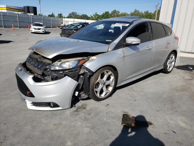 Photo 2 from auction – 2013 FORD FOCUS ST with VIN 1FADP3L95DL235674