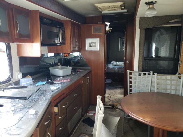 Photo 6 from auction – 2004 FLEETWOOD PACE with VIN 5B4MP67GX33374742