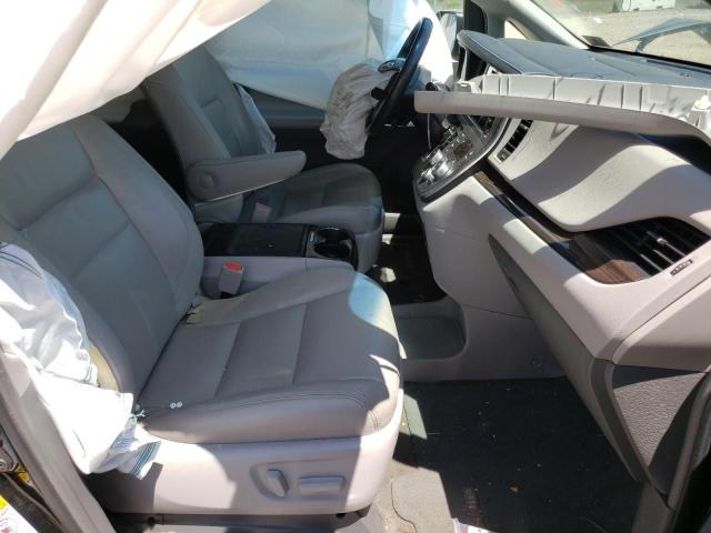 Photo 5 from auction – 2017 TOYOTA SIENNA XLE with VIN 5TDDZ3DC5HS147128