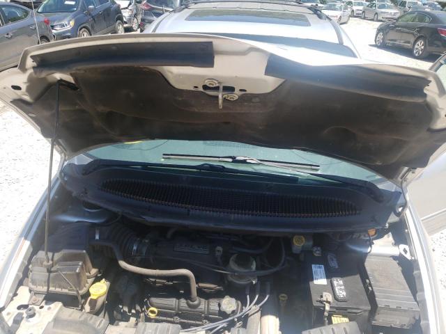 Photo 7 from auction – 2005 CHRYSLER TOWN & COU with VIN 2C4GP54LX5R124284