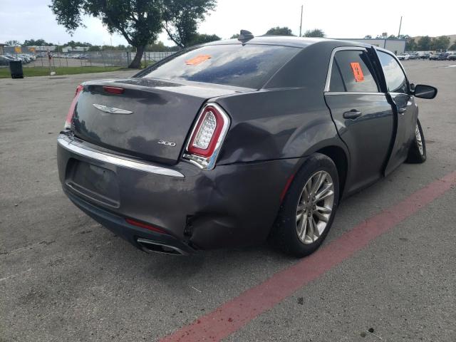 Photo 4 from auction – 2017 CHRYSLER 300 LIMITE with VIN 2C3CCAAG0HH661853