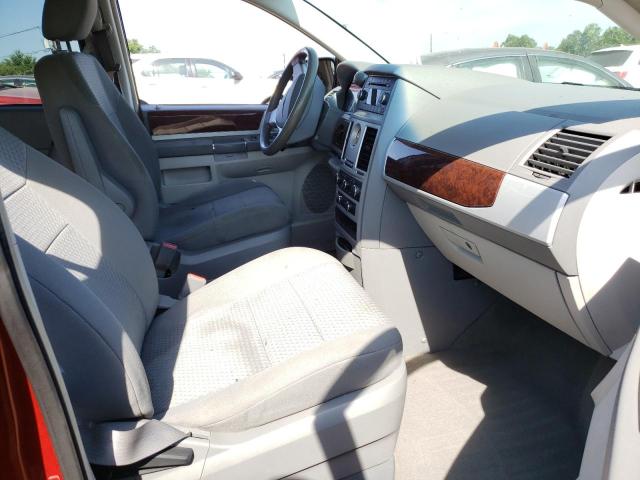 Photo 5 from auction – 2010 CHRYSLER TOWN & COU with VIN 2A4RR5D12AR141151