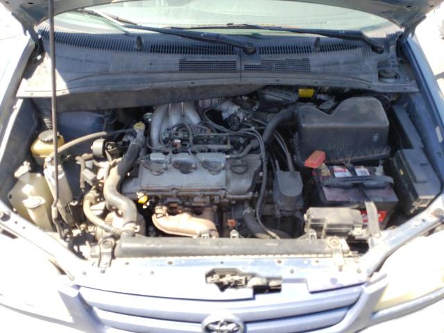 Photo 7 from auction – 2002 TOYOTA SIENNA LE with VIN 4T3ZF13CX2U494447