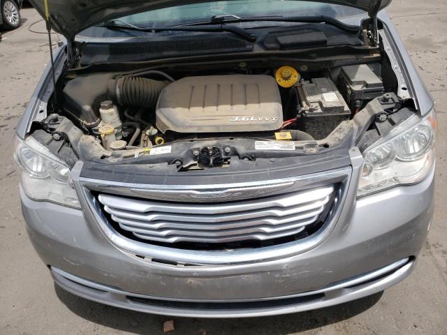 Photo 7 from auction – 2016 CHRYSLER TOWN & COU with VIN 2C4RC1BG0GR292425