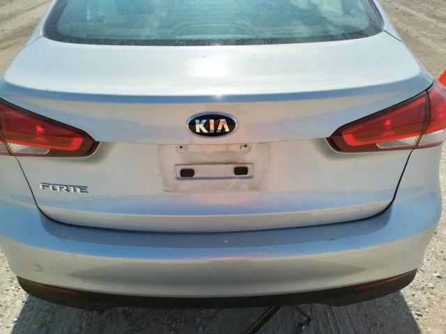 Photo 9 from auction – 2018 KIA FORTE LX with VIN 3KPFK4A74JE188036