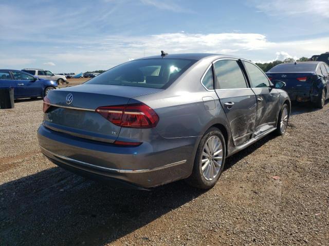 Photo 4 from auction – 2017 VOLKSWAGEN PASSAT SE with VIN 1VWBT7A36HC020522
