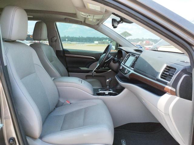 Photo 5 from auction – 2016 TOYOTA HIGHLANDER with VIN 5TDYKRFH6GS164312