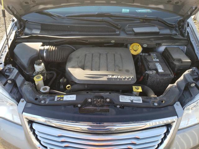 Photo 7 from auction – 2014 CHRYSLER TOWN & COU with VIN 2C4RC1BG8ER229098