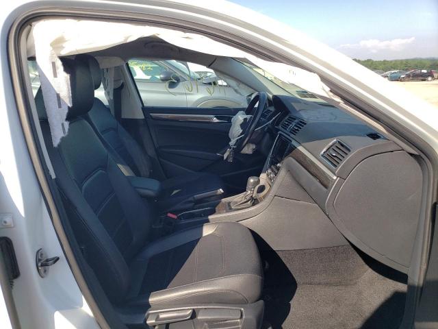 Photo 5 from auction – 2016 VOLKSWAGEN PASSAT with VIN 1VWBT7A36GC068245