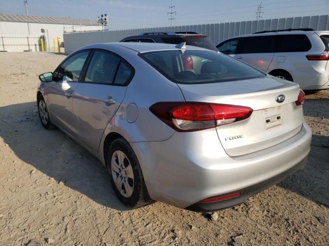 Photo 3 from auction – 2017 KIA FORTE LX with VIN 3KPFK4A71HE038508